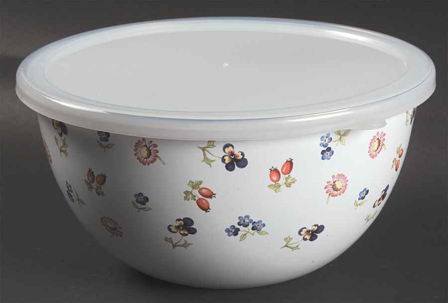 Petite Fleur 7" Metal Mixing Bowl & Plastic Lid by Villeroy & Boch-1