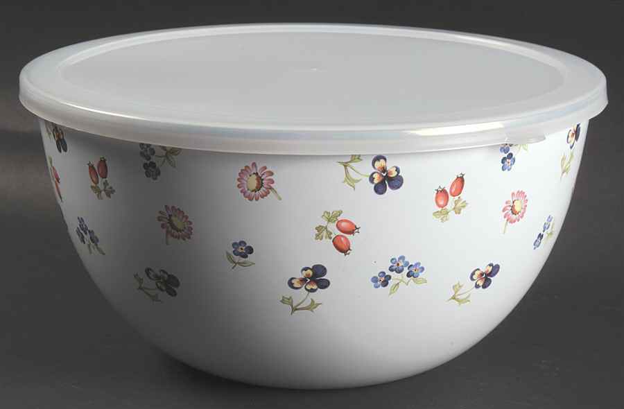 Petite Fleur 9" Metal Mixing Bowl & Plastic Lid by Villeroy & Boch-1