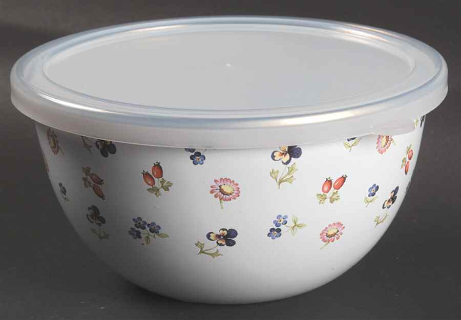 Petite Fleur 5" Metal Mixing Bowl & Plastic Lid by Villeroy & Boch-1