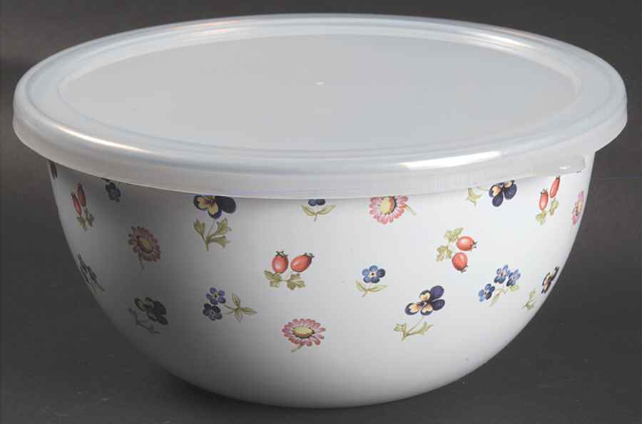 Petite Fleur 6" Metal Mixing Bowl & Plastic Lid by Villeroy & Boch-1