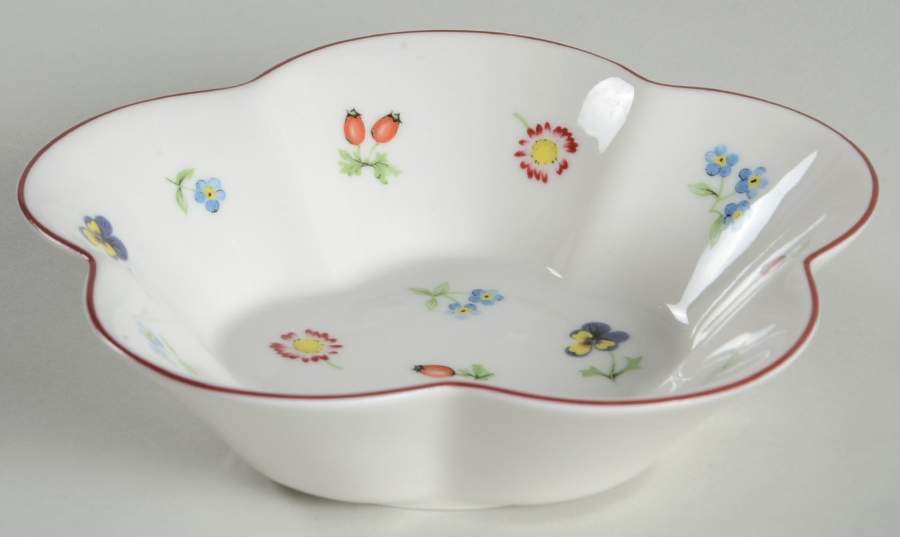 Petite Fleur 6" Scalloped Bowl by Villeroy & Boch-1