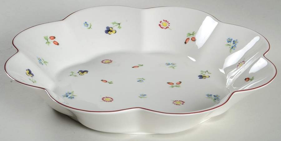Petite Fleur Scalloped Serving Bowl by Villeroy & Boch-1