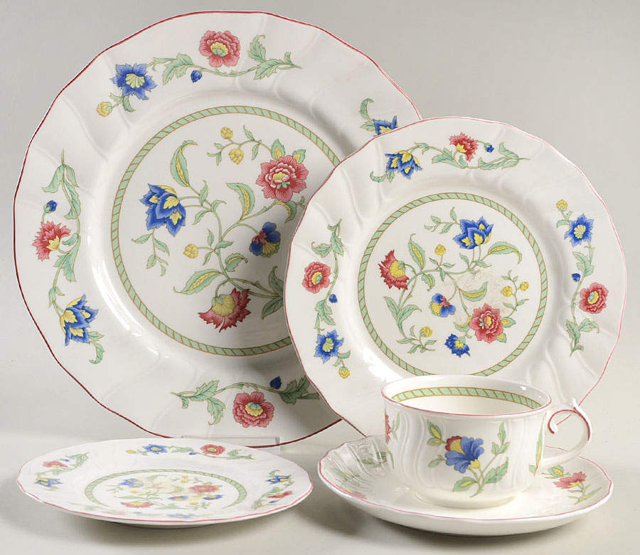 Persia (Scalloped) 5 Piece Place Setting by Villeroy & Boch-1