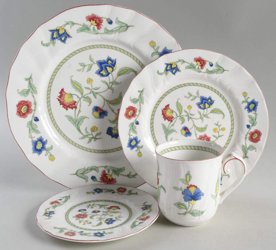 Persia (Scalloped) 4 Piece Place Setting by Villeroy & Boch-1