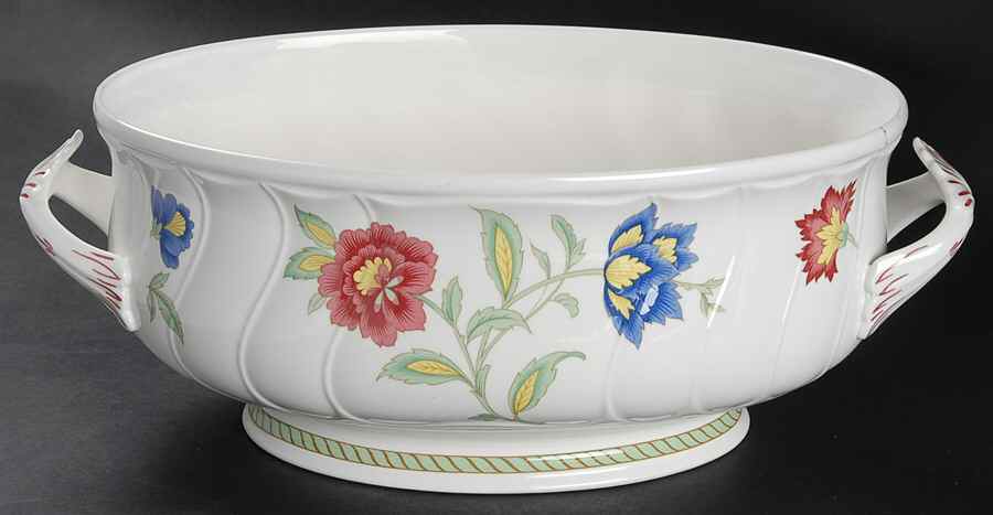 Persia (Scalloped) Oval Tureen No Lid by Villeroy & Boch-1