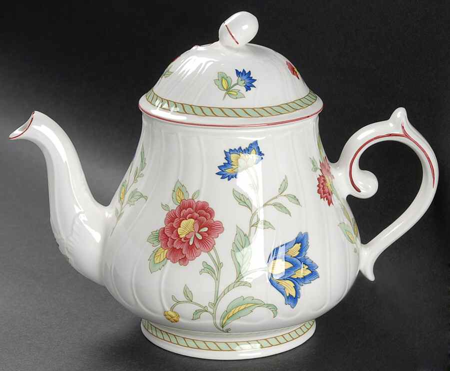 Persia (Scalloped) Teapot & Lid by Villeroy & Boch-1
