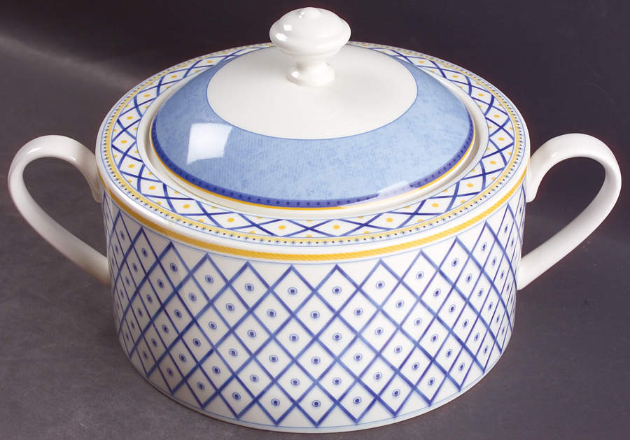 Perpignan Round Covered Vegetable by Villeroy & Boch-1