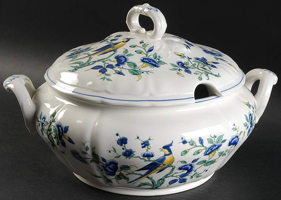 Phoenix Blau (No Paneled Rim) Tureen &  Lid by Villeroy & Boch-1
