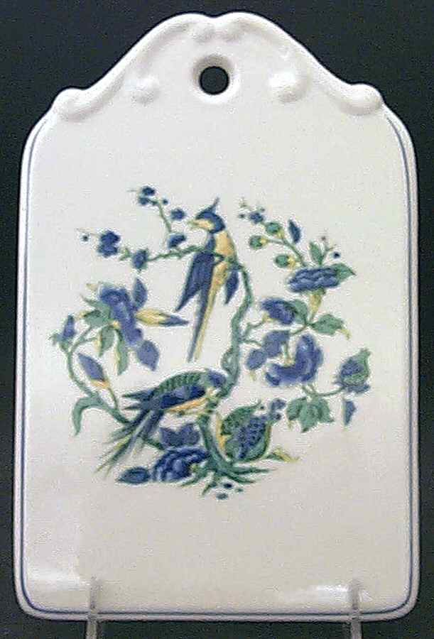 Phoenix Blau (Paneled Rim) Cheese and Cracker Board by Villeroy & Boch-1