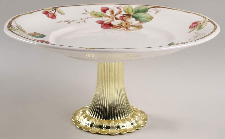 Portobello Cake Stand with 4"-5" Metal Pedestal  Hc by Villeroy & Boch-1