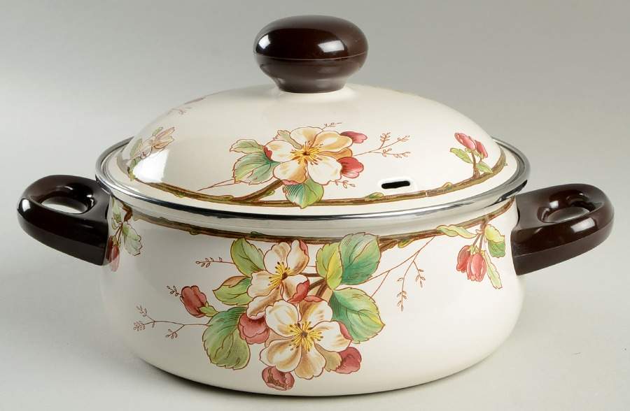 Portobello 2.5 Quart Metal Covered Saucepan by Villeroy & Boch-1