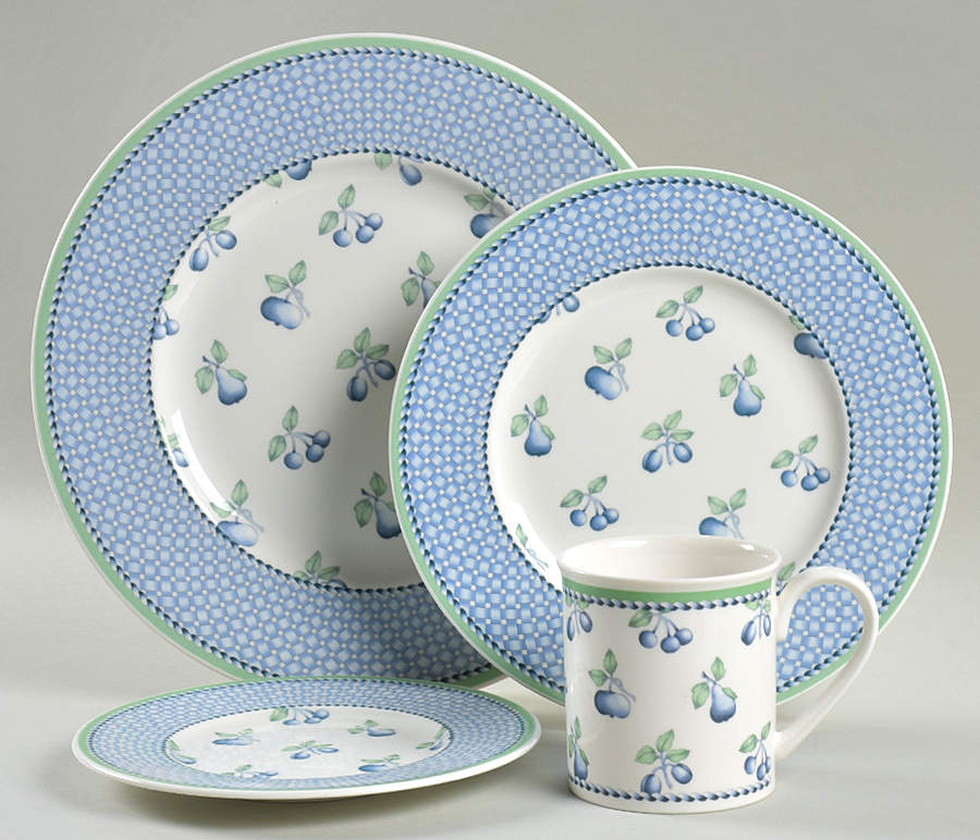 Provence (Blue Weave, Green Trim) 4 Piece Place Setting by Villeroy & Boch-1