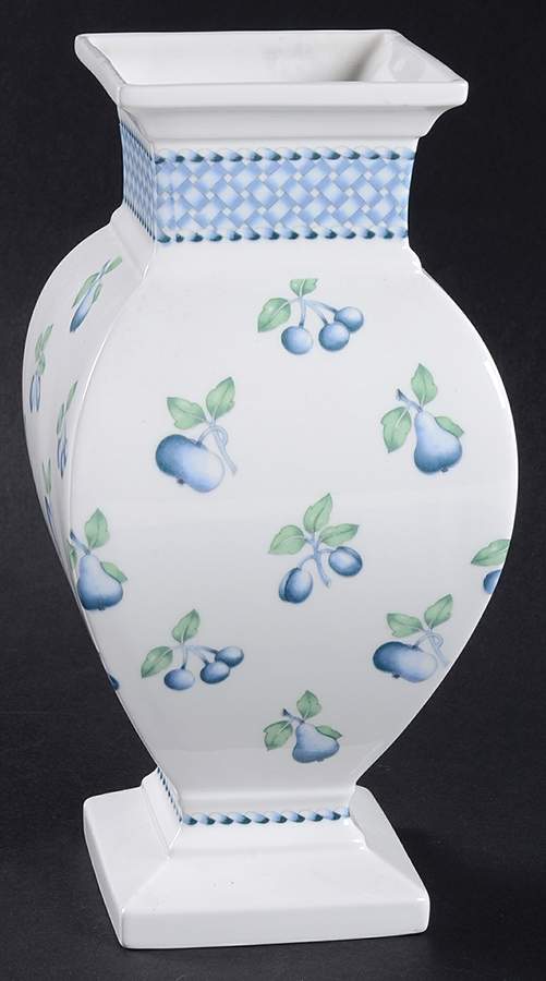 Provence (Blue Weave, Green Trim) 8" Vase by Villeroy & Boch-1