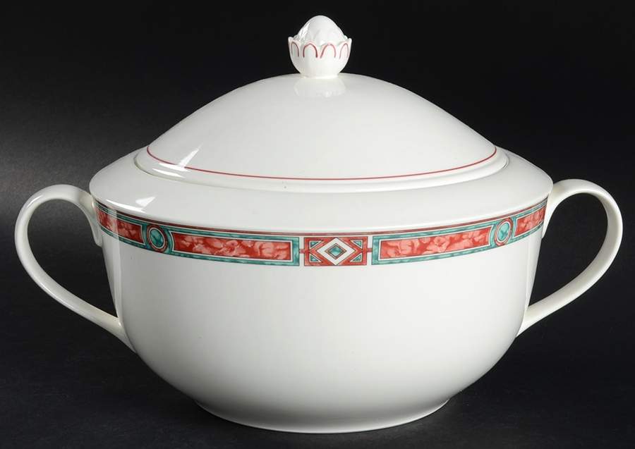 Rialto Tureen &  Lid by Villeroy & Boch-1