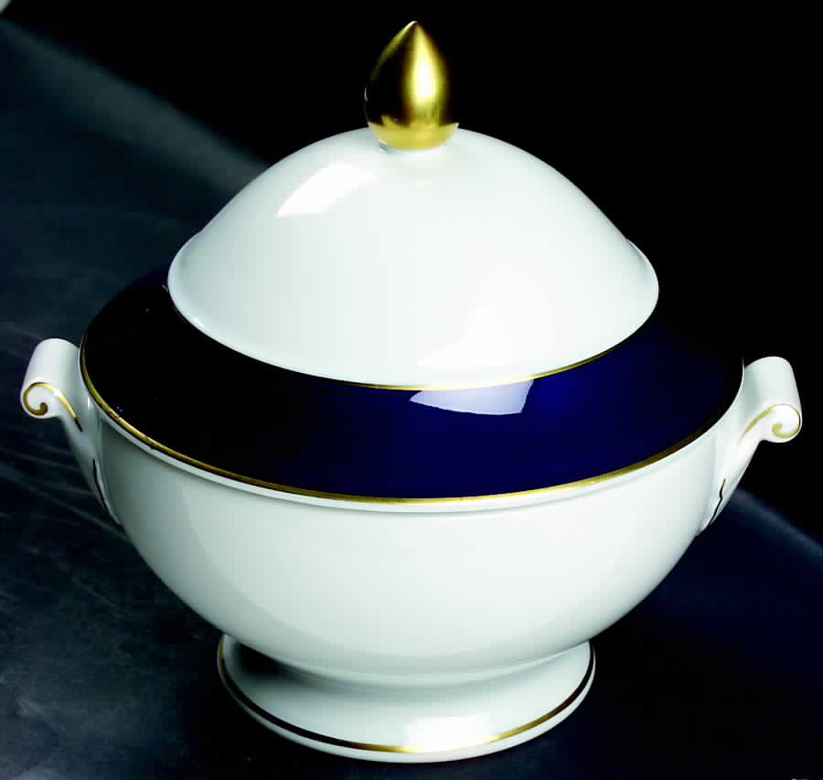 Royal Blue Round Covered Vegetable by Villeroy & Boch-1