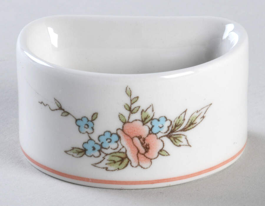 Rosette Napkin Ring by Villeroy & Boch-1