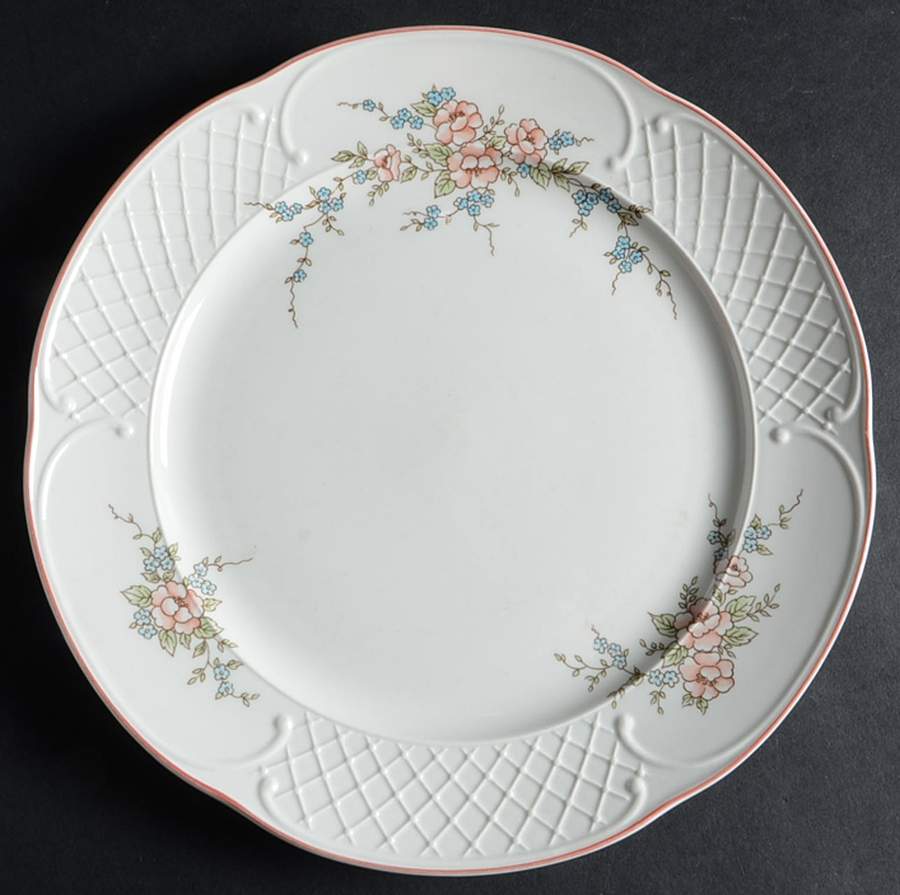 Rosette Luncheon Plate by Villeroy & Boch-1