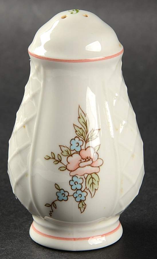 Rosette Pepper Shaker by Villeroy & Boch-1