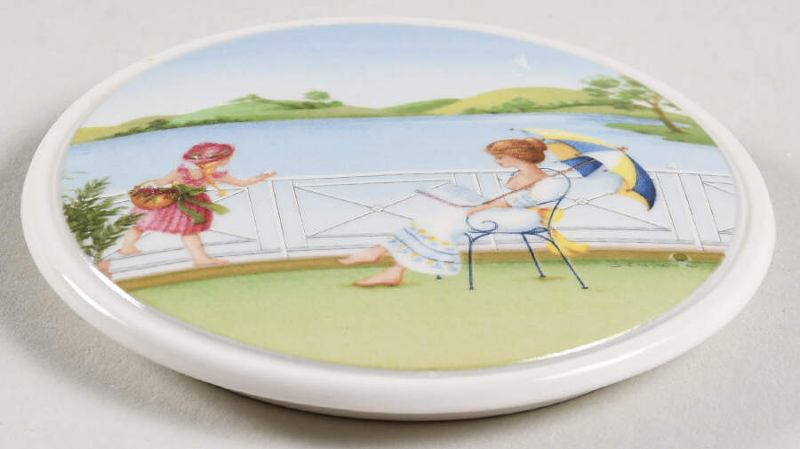 Romantic Seasons Lid for 3" Candy Box by Villeroy & Boch-1