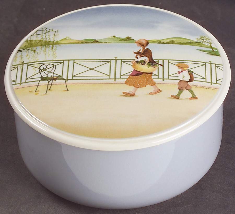 Romantic Seasons 4" Candy Box & Lid by Villeroy & Boch-1