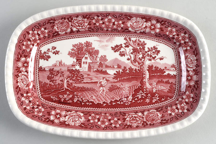 Rusticana Red 11" Oval Serving Platter by Villeroy & Boch-1