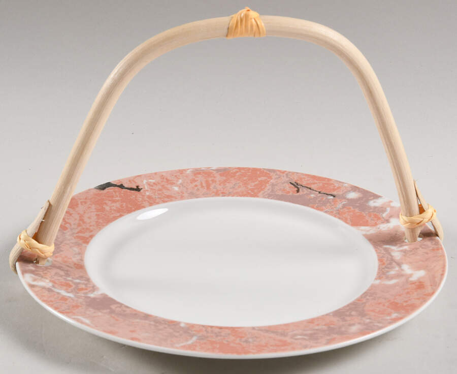 Siena 5 3/8"-5 5/8" Bamboo Handled Serving Plate  HC by Villeroy & Boch-1