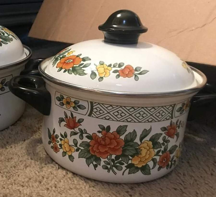 Summer Day 2 Quart Metal Stew Pot by Villeroy & Boch-1