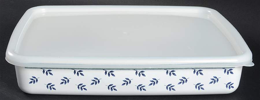 Switch 3  1" Rectangular Metal Baker with Plastic Lid by Villeroy & Boch-1