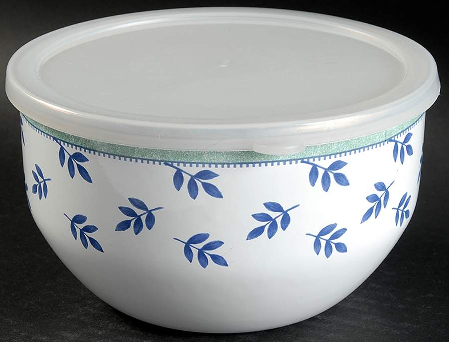 Switch 3  7" Metal Bowl & Plastic Lid by Villeroy & Boch-1