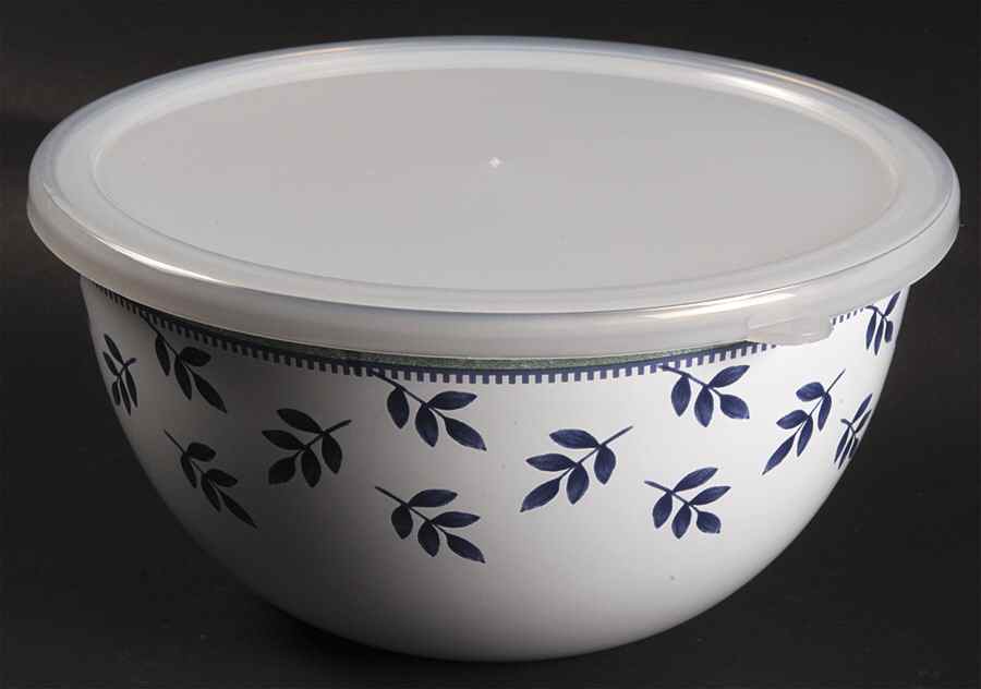 Switch 3  7" Metal Mixing Bowl & Plastic Lid by Villeroy & Boch-1