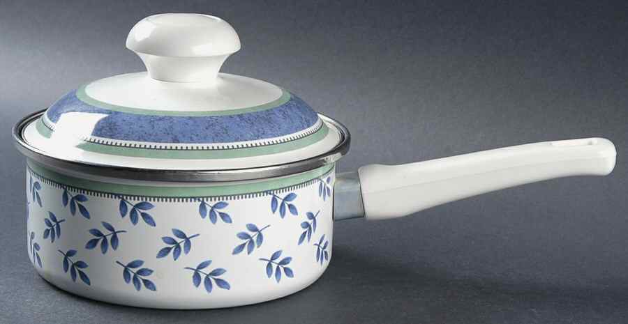 Switch 3  1.5 Quart Metal Covered Saucepan by Villeroy & Boch-1