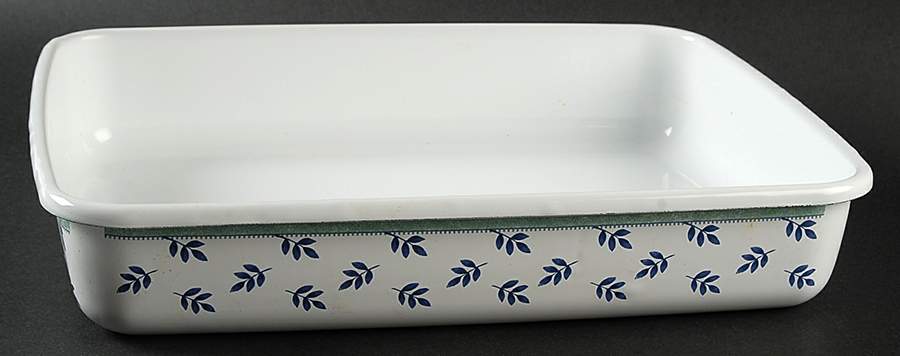 Switch 3  11" Metal Rectangular Baker by Villeroy & Boch-1
