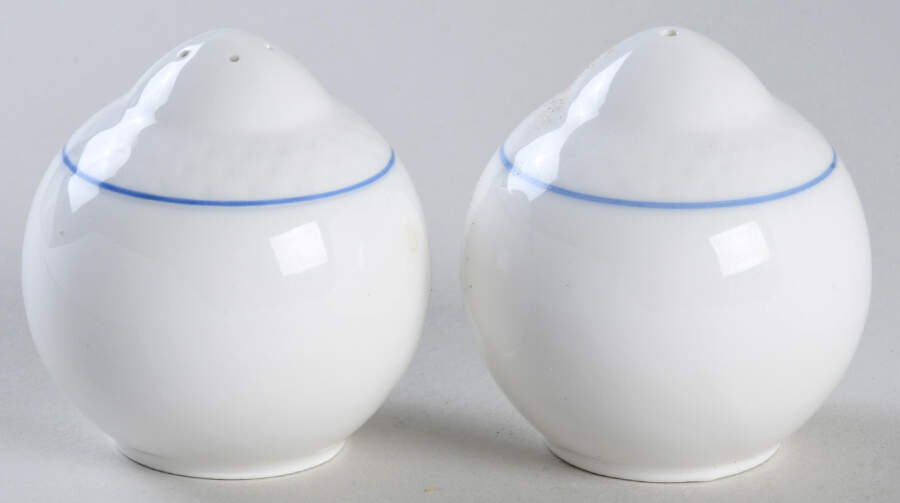 Tipo Blue Salt & Pepper Set by Villeroy & Boch-1