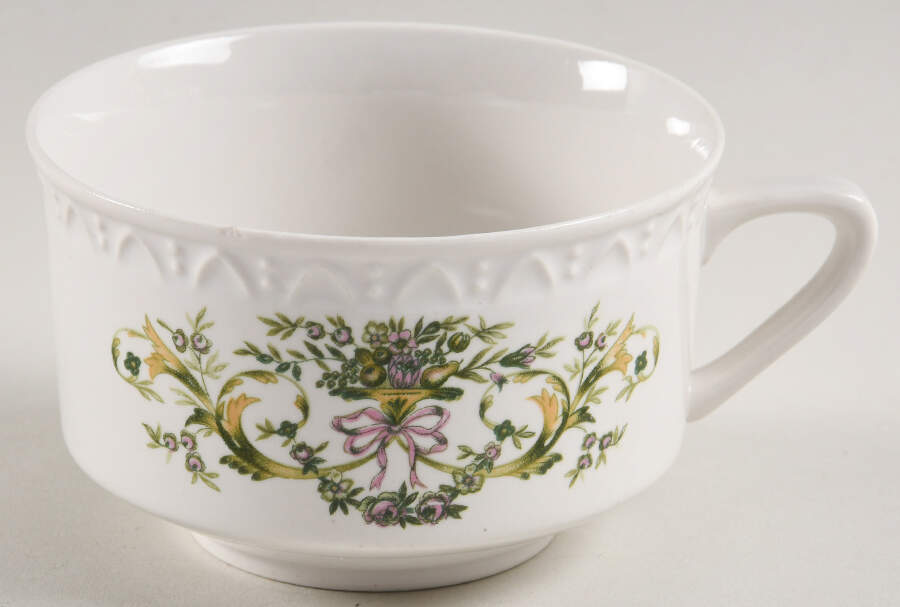 Trianon Flat Cup by Villeroy & Boch-1