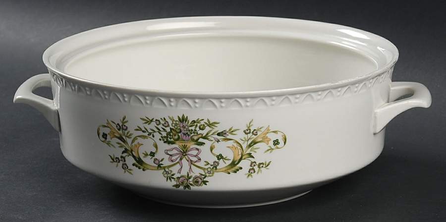 Trianon Round Vegetable No Lid by Villeroy & Boch-1