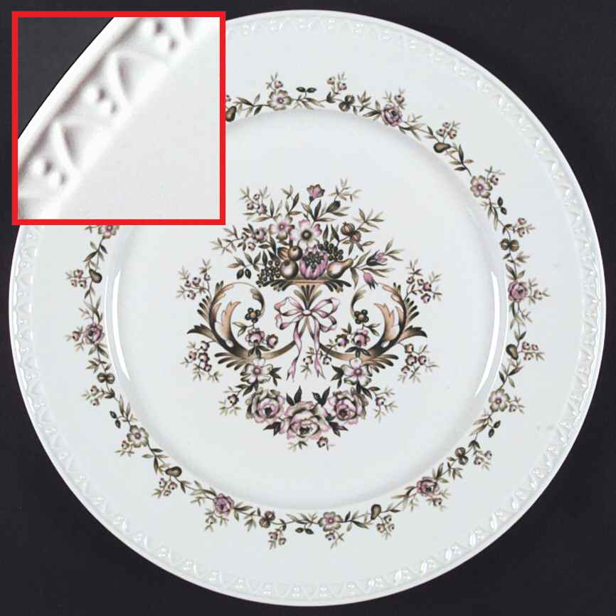 Trianon Dinner Plate by Villeroy & Boch-1