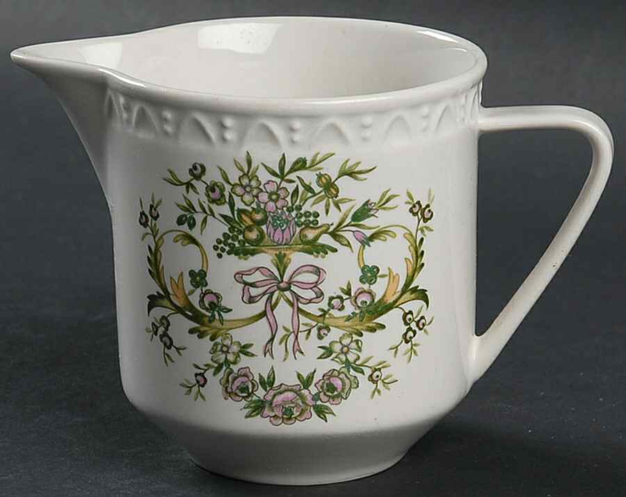 Trianon Creamer by Villeroy & Boch-1