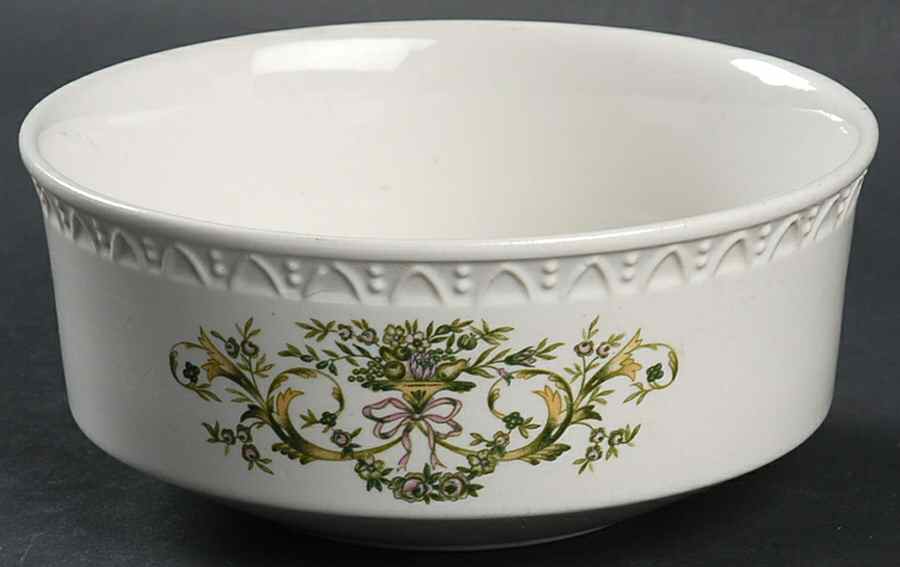 Trianon Coupe Cereal Bowl by Villeroy & Boch-1