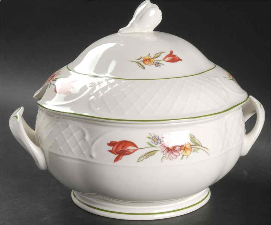 Tulipe Round Covered Vegetable by Villeroy & Boch-1