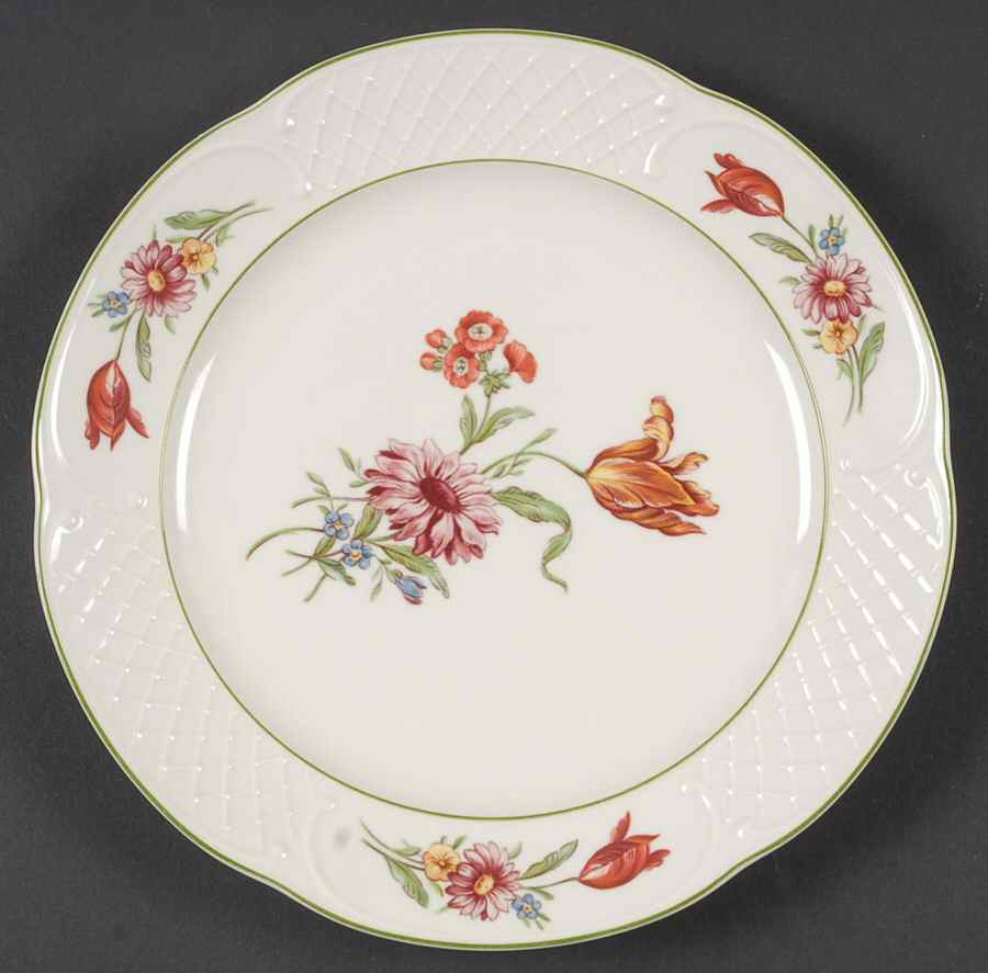 Tulipe Salad Plate by Villeroy & Boch-1