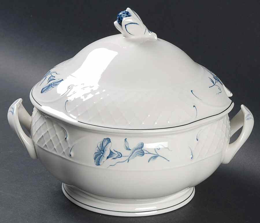 Val Bleu Round Covered Vegetable by Villeroy & Boch-1