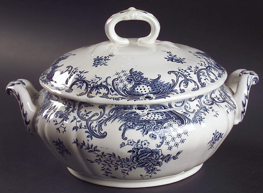 Valeria Blue Round Covered Vegetable by Villeroy & Boch-1