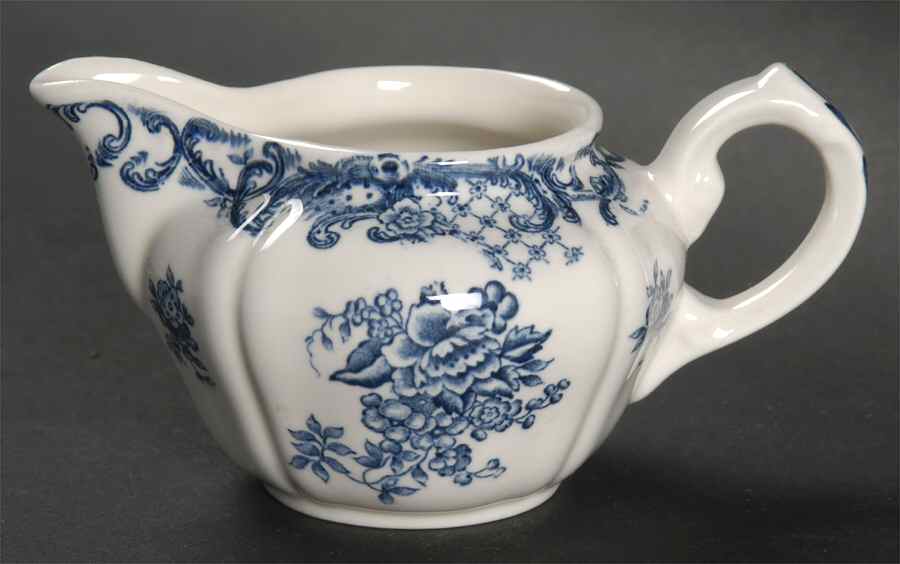 Valeria Blue Mini Creamer by Villeroy & Boch-1