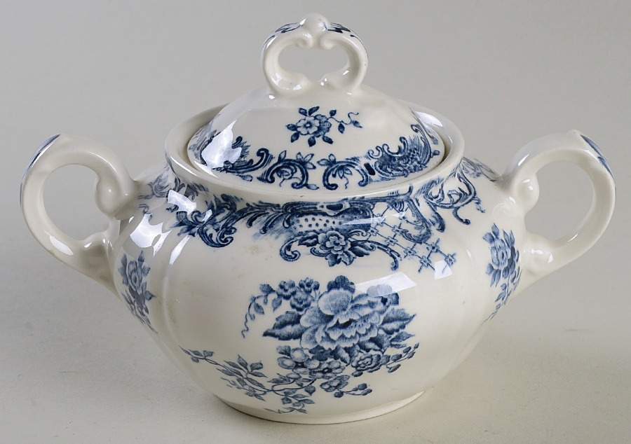 Valeria Blue Mini Sugar Bowl & Lid by Villeroy & Boch-1
