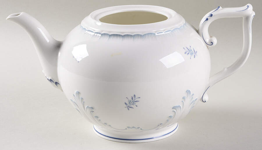 Vienna Teapot No Lid by Villeroy & Boch-1
