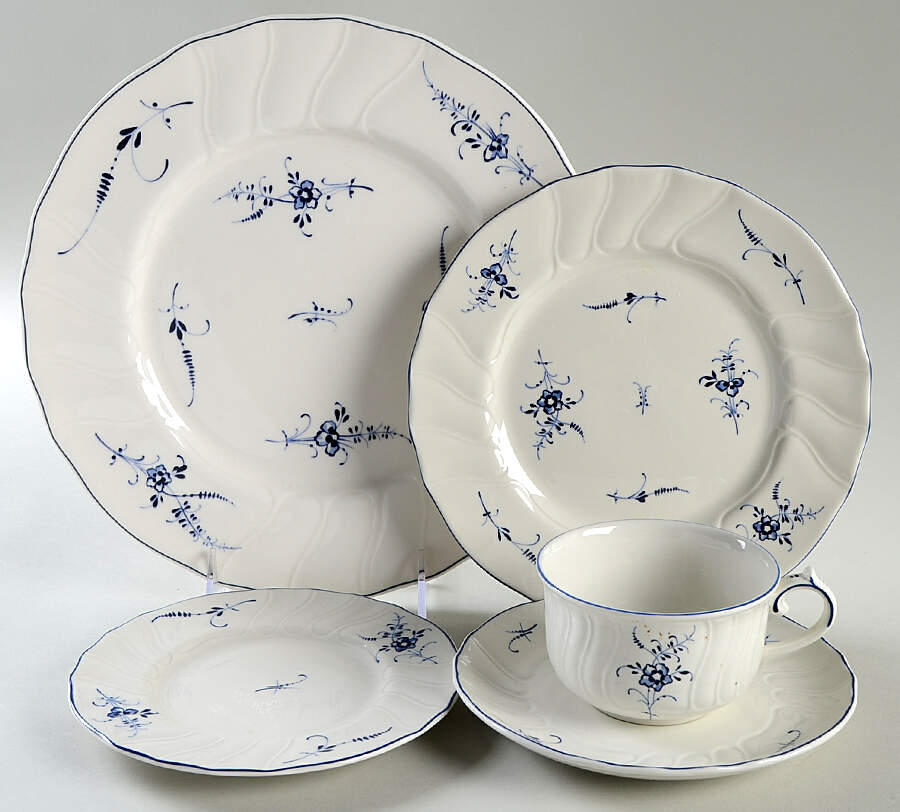 Vieux Luxembourg 40 Piece Estate Set by Villeroy & Boch-1