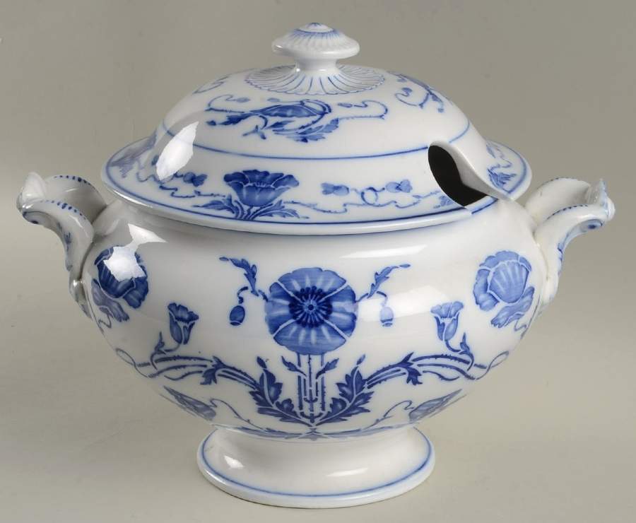 VIL1 Tureen &  Lid by Villeroy & Boch-1