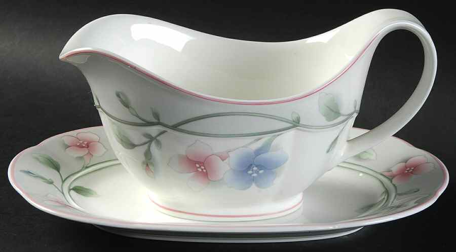 Viola Gravy Boat & Underplate/Relish by Villeroy & Boch-1