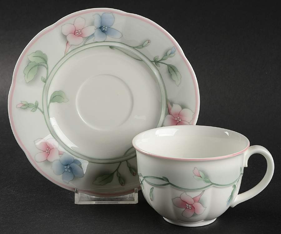Viola Flat Cup & Saucer Set by Villeroy & Boch-1