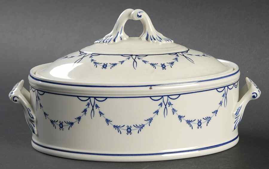 Vieux Septfontaines Miniature Oval Tureen & Lid by Villeroy & Boch-1